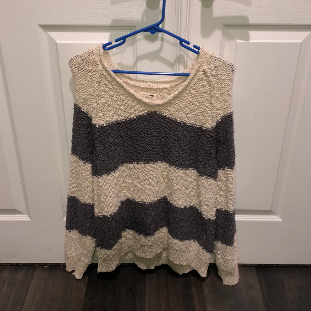 LA HEARTS Sweater in Grey/White.